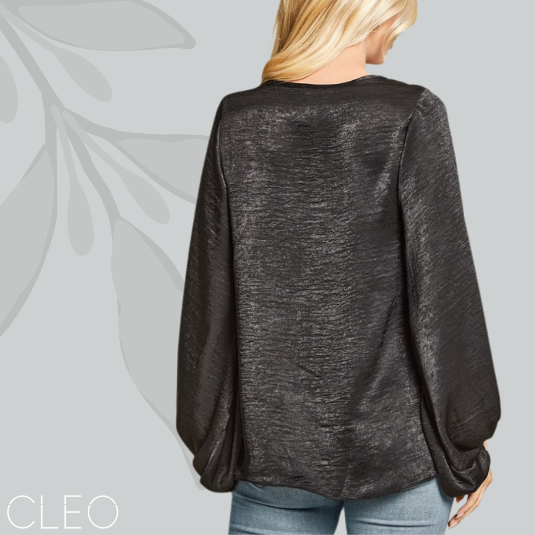 Blusa negra satinada