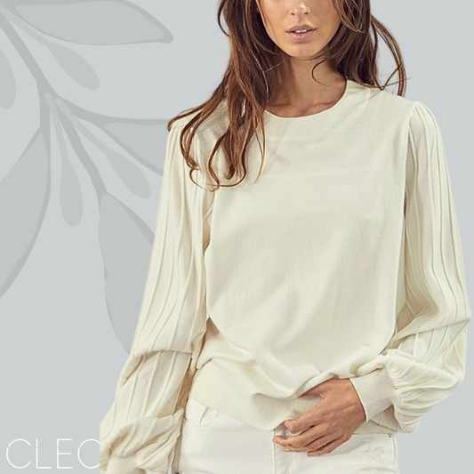 Blusa estilo sweater blanco hueso.