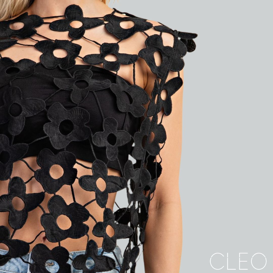 Blusa negra calada